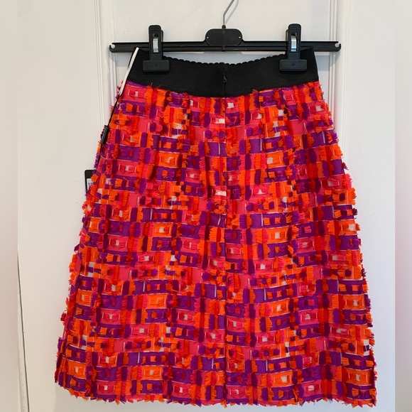 NWT Dolce & Gabbana skirt. Size 36 (0 U.S.) - Picture 2 of 9
